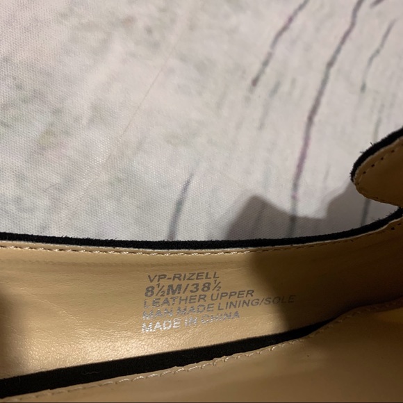 VINCE CAMUTO Rizell Black Smooth Velvet Suede Shoe - Picture 8 of 10